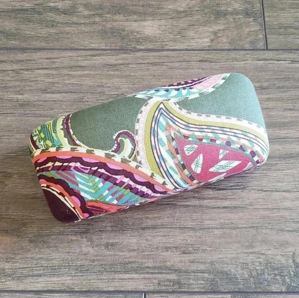VERA BRADLEY Clamshell Paisley Print Fabric Glasses Case